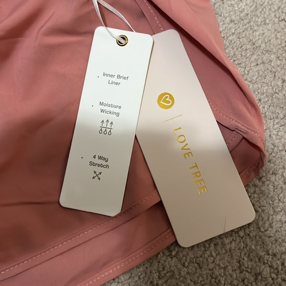 Shorts - Picture 3 of 4